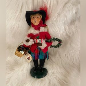 Byers Choice 2003 Caroler Victoria 25th Anniversary with tag